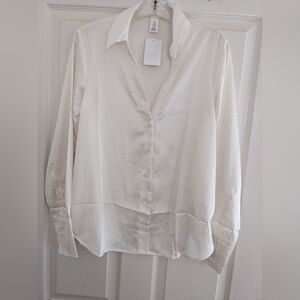 H&M Classic Satin Vneck Button Down Blouse